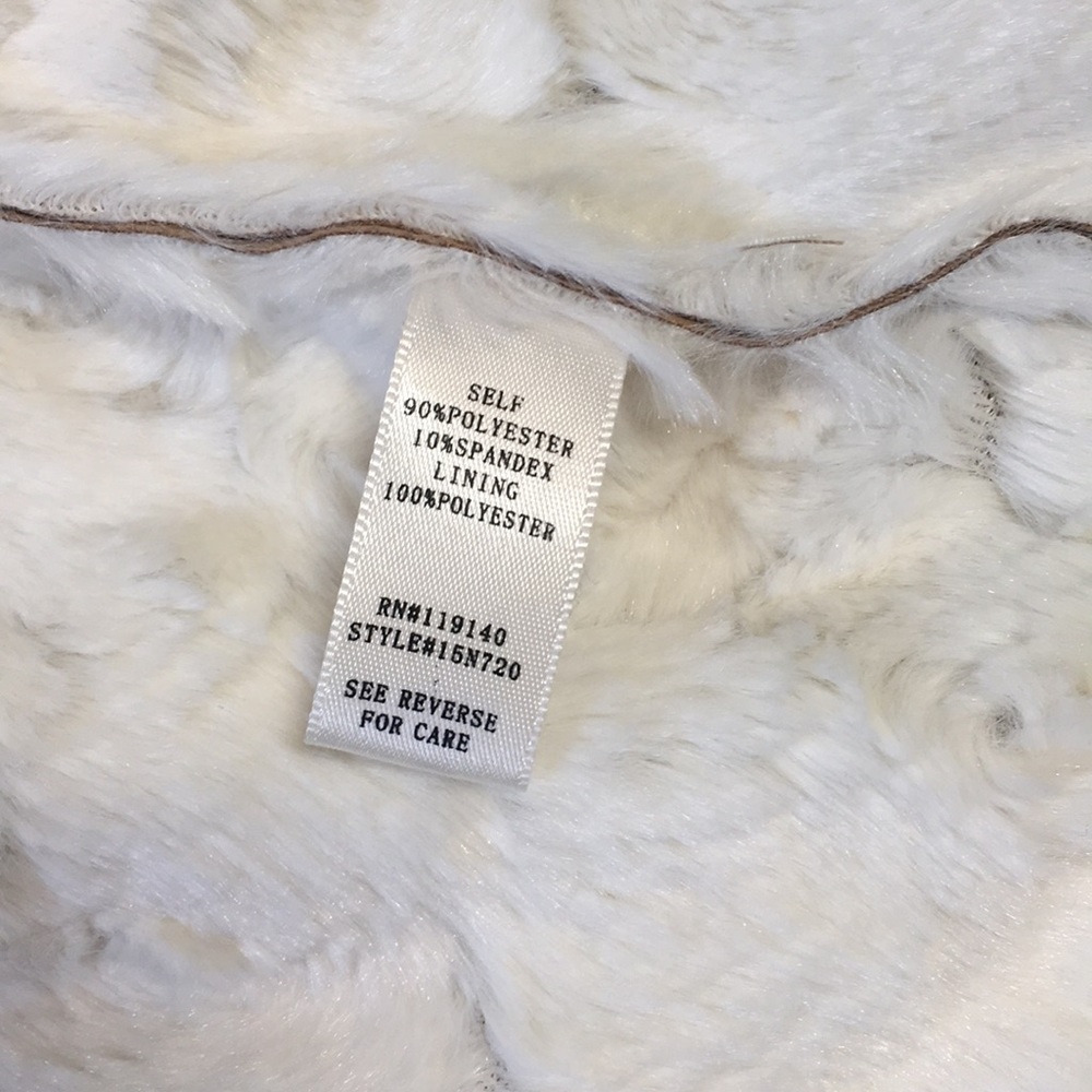 Shearling Vest - Picture 6 of 7